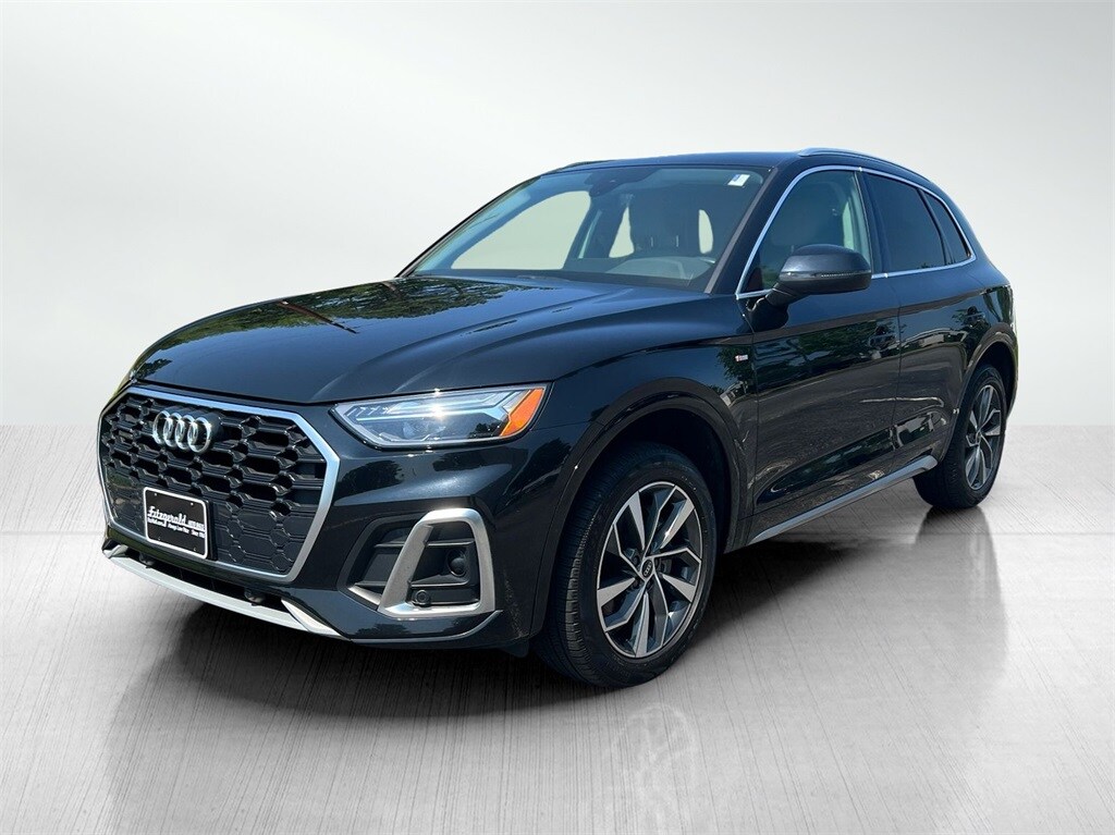 2022 Audi Q5 45 S line Premium photo 2