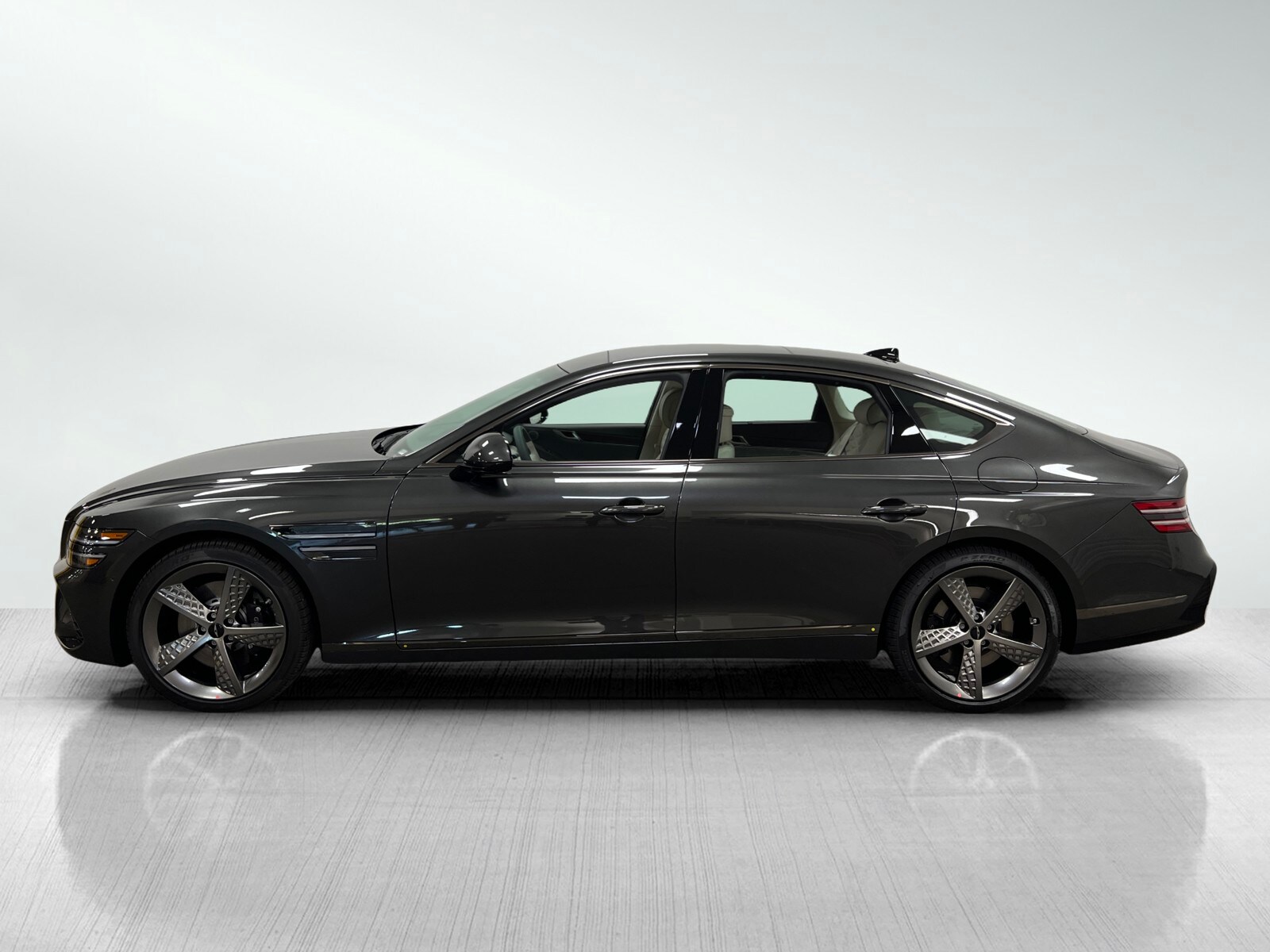 2025 Genesis G80 3.5T Sport Prestige photo 3