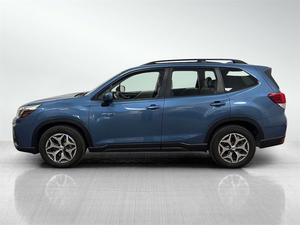2020 Subaru Forester Premium photo 2