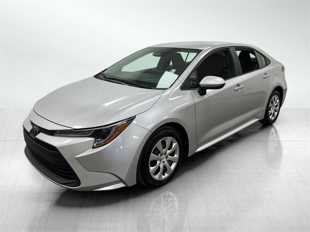 Used 2025 Toyota Corolla LE with VIN 5YFB4MDE8SP235426 for sale in Kansas City