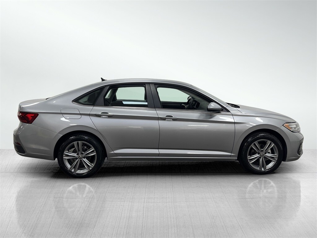 2024 Volkswagen Jetta 1.5T SE photo 4