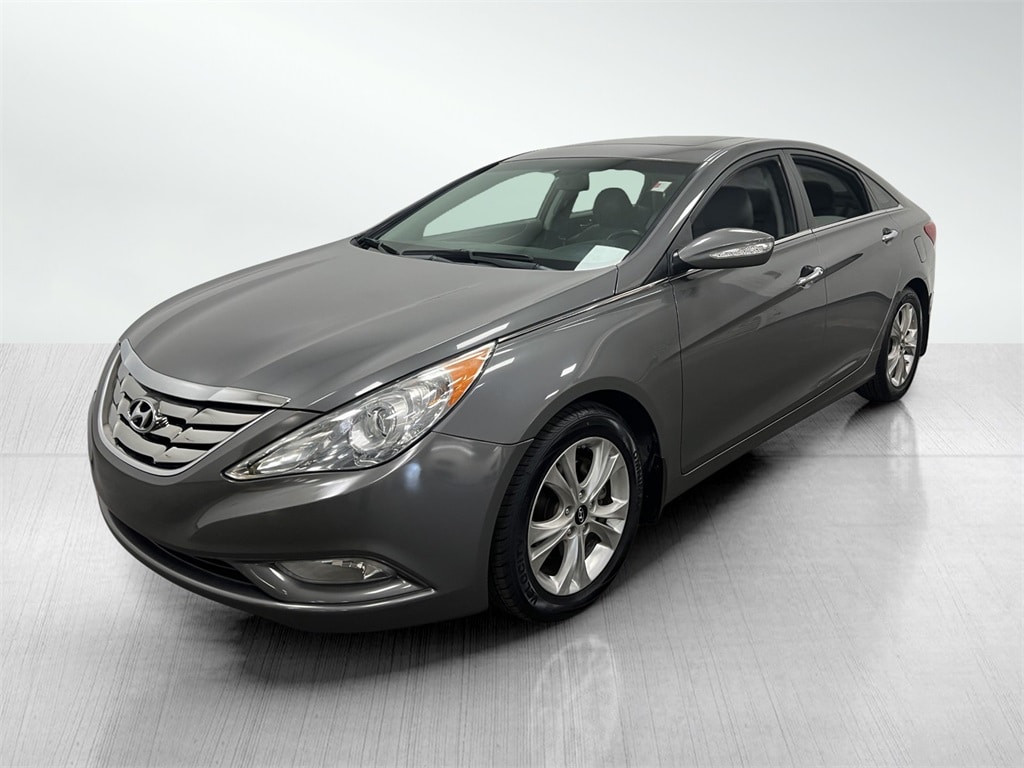 Used 2013 Hyundai Sonata SE with VIN 5NPEC4AC2DH515880 for sale in Clearwater, FL