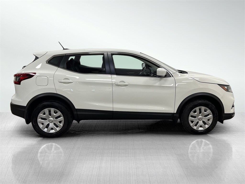 2020 Nissan Rogue Sport S photo 4