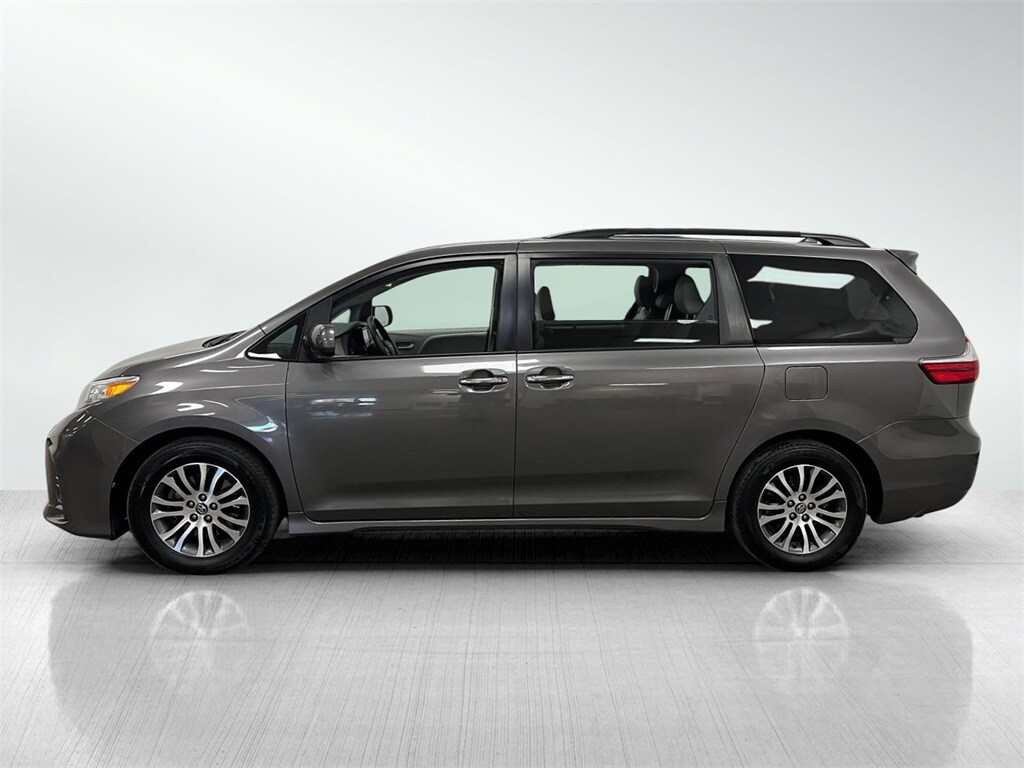 Used 2019 Toyota Sienna XLE Minivan/Van