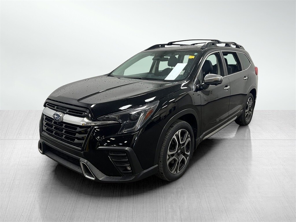 2023 Subaru Ascent Touring photo 2