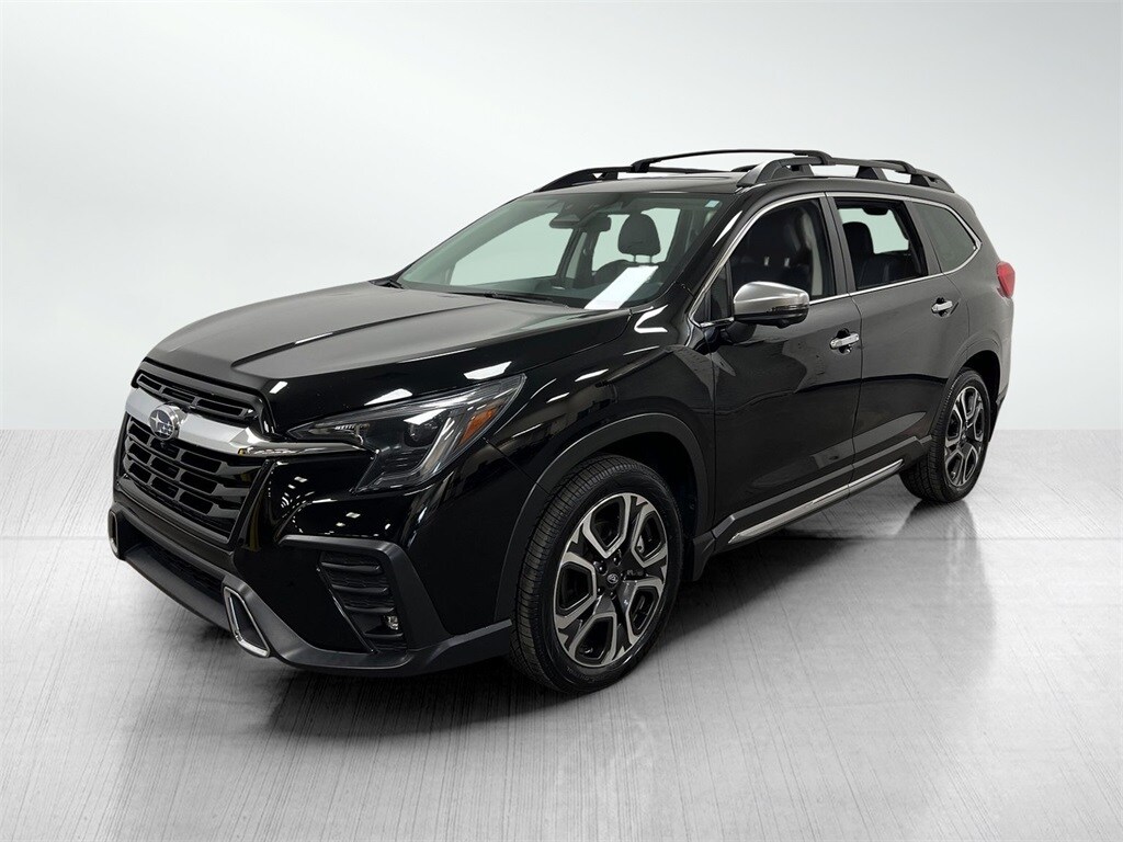 2023 Subaru Ascent Touring photo 2