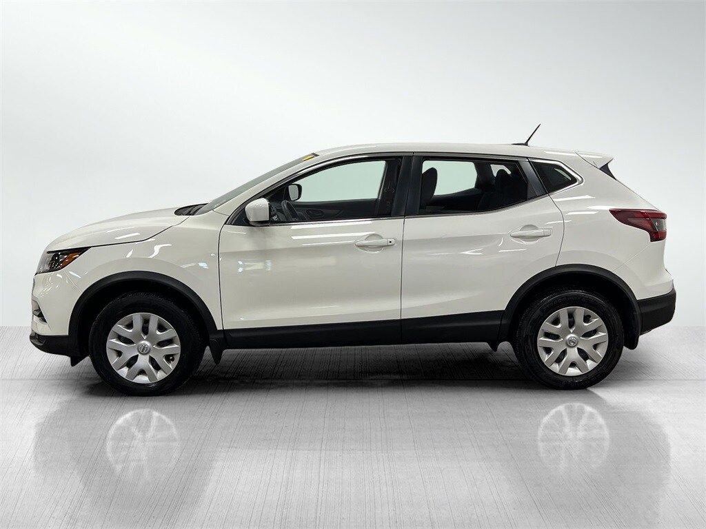 2020 Nissan Rogue Sport S photo 3