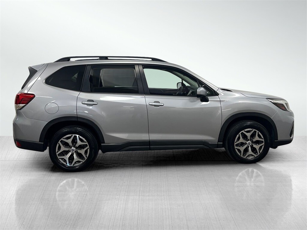 2019 Subaru Forester Premium photo 4
