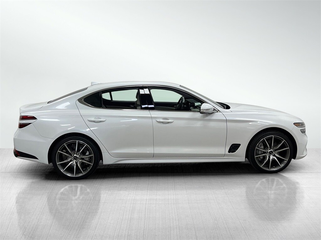 2025 Genesis G70 2.5T photo 3