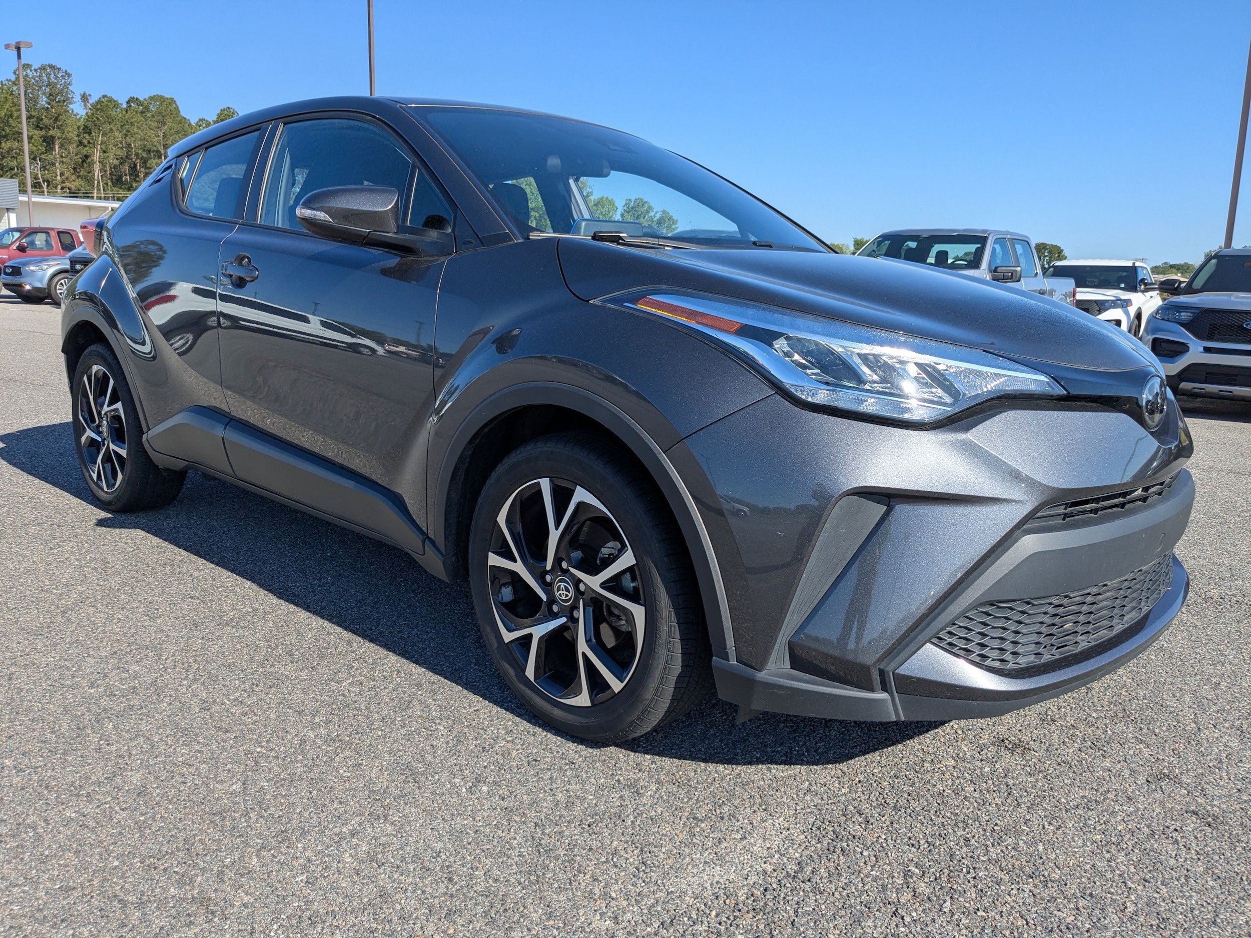 Used 2022 Toyota C-HR XLE with VIN NMTKHMBX4NR140865 for sale in Fitzgerald, GA
