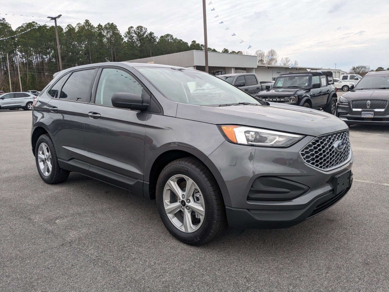 Used 2024 Ford Edge SE with VIN 2FMPK4G94RBA15001 for sale in Fitzgerald, GA