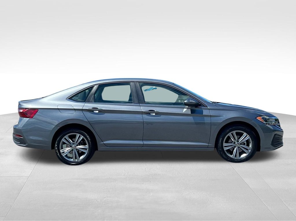 2024 Volkswagen Jetta 1.5T SE photo 3