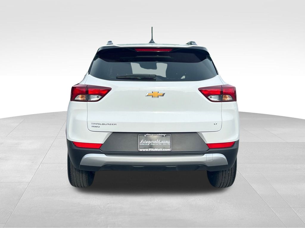 2025 Chevrolet Trailblazer LT photo 4