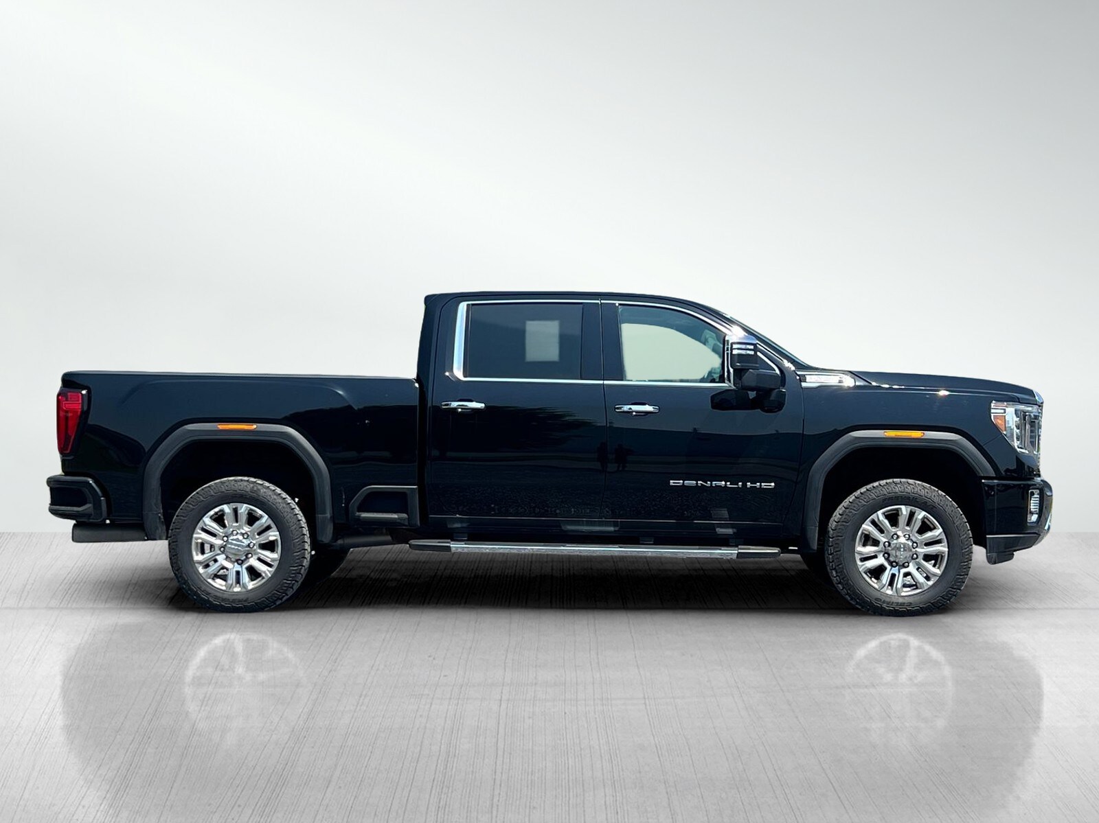 2023 Gmc Sierra 2500 HD Denali photo 3