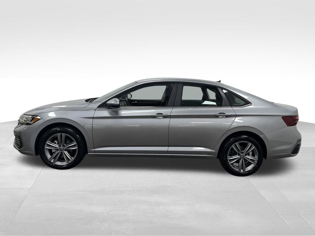 Used 2024 Volkswagen Jetta 1.5T SE Sedan