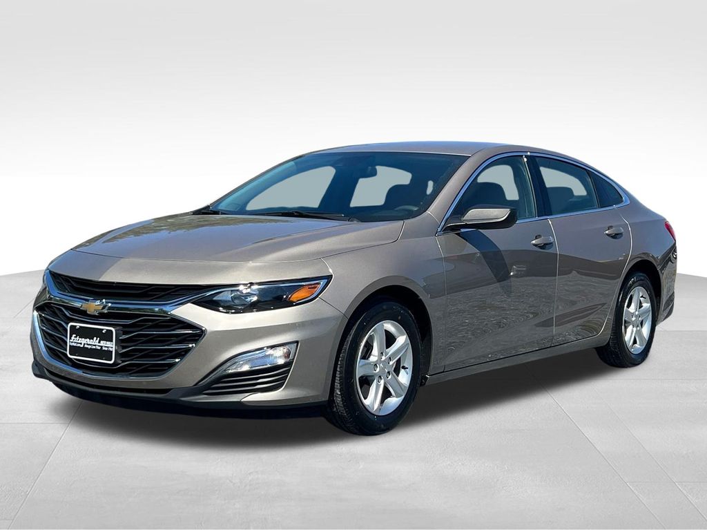 2023 Chevrolet Malibu LS photo 2