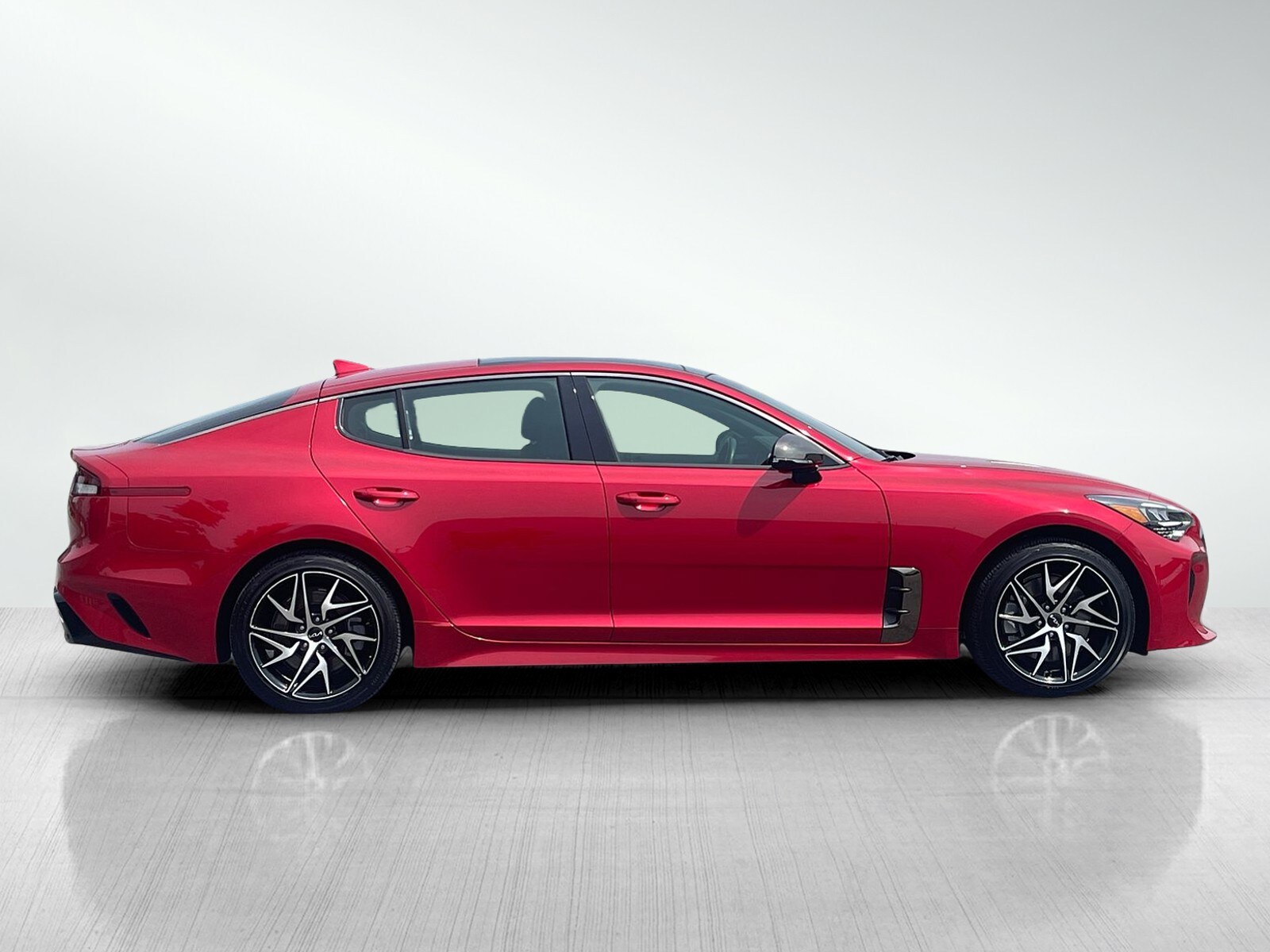 2023 Kia Stinger GT-Line photo 3