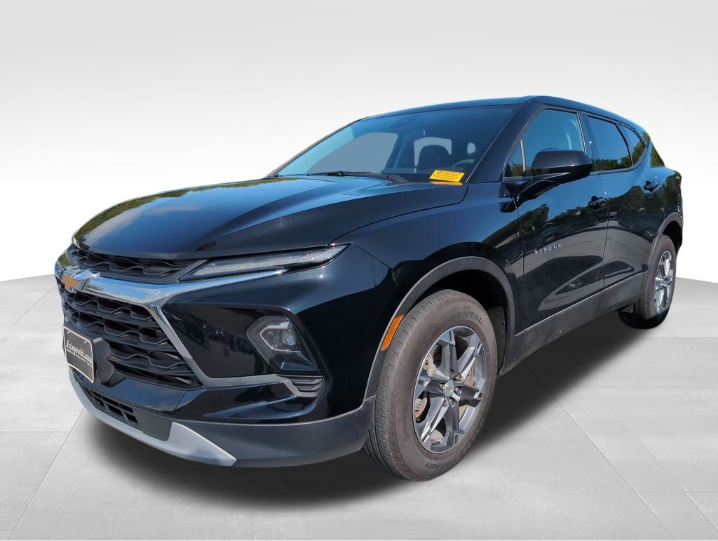 2024 Chevrolet Blazer 2LT photo 3