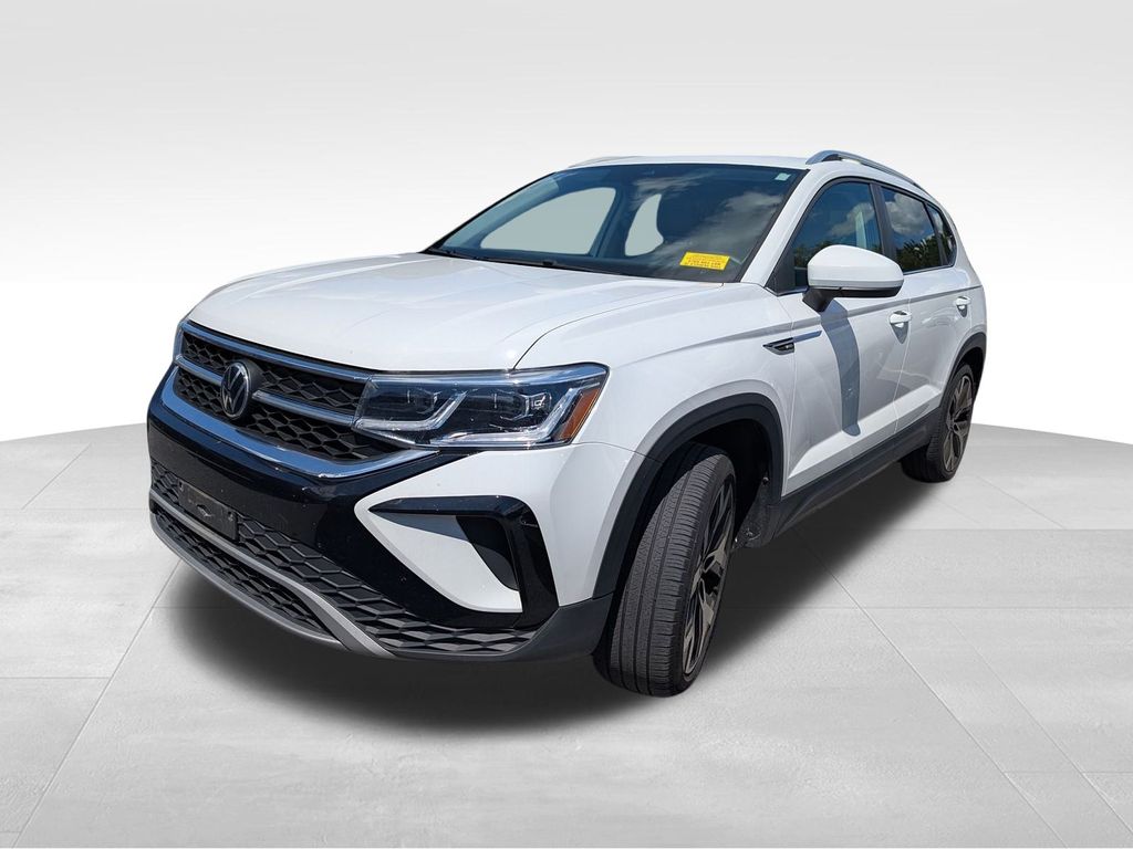 2022 Volkswagen Taos SEL photo 2