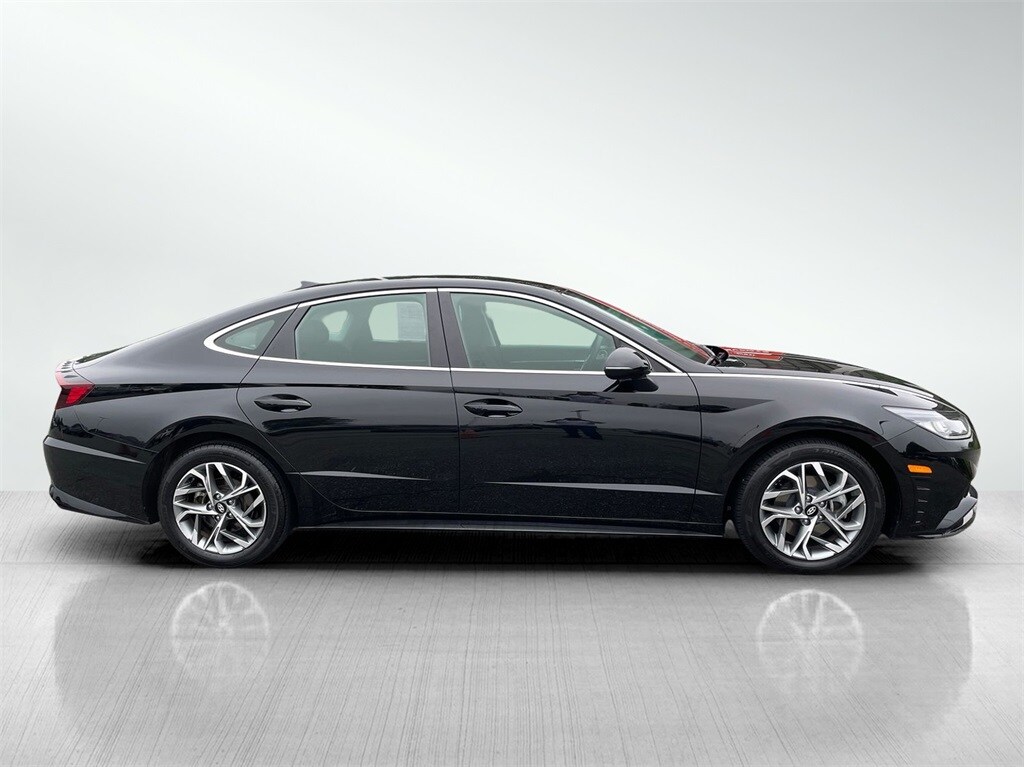 2023 Hyundai Sonata SEL photo 3