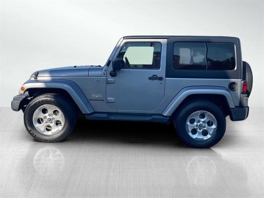 2014 Jeep Wrangler Sahara photo 2