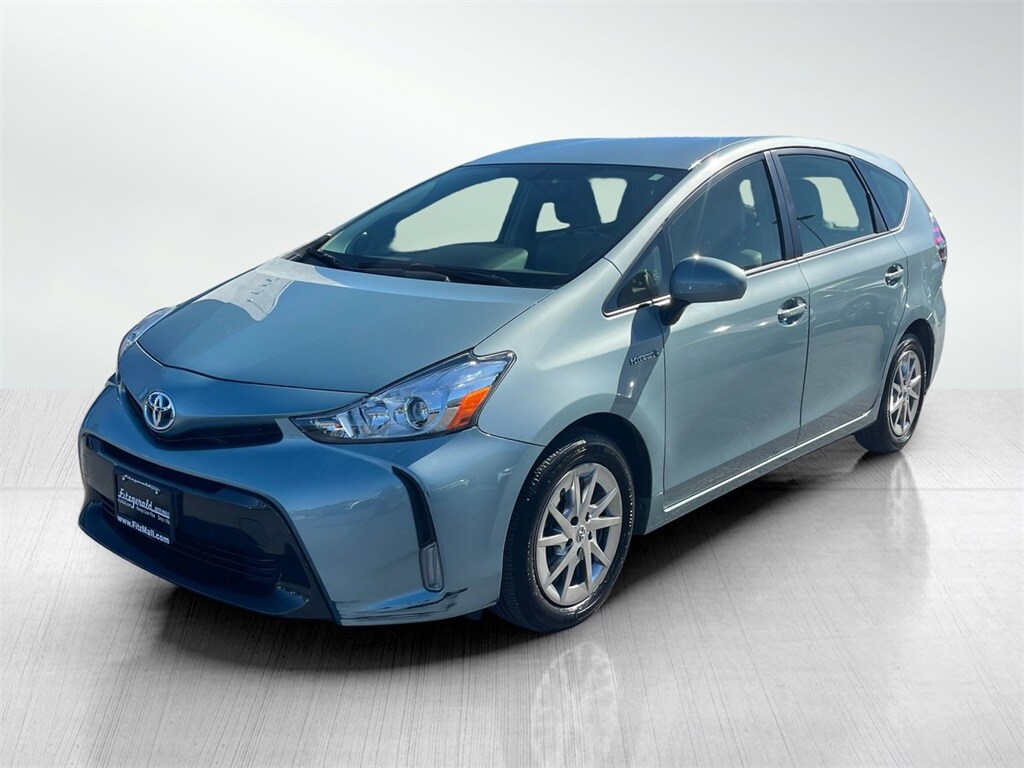 Used 2017 Toyota Prius v 5-Door Four Wagon