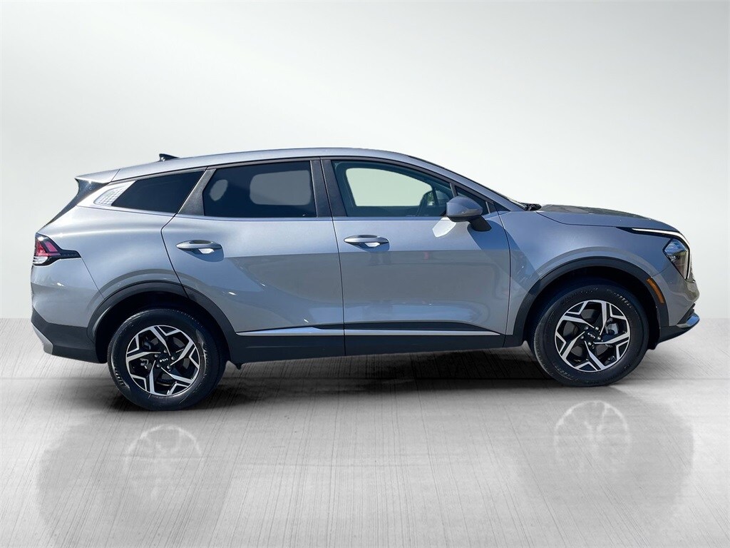 2023 Kia Sportage LX photo 3