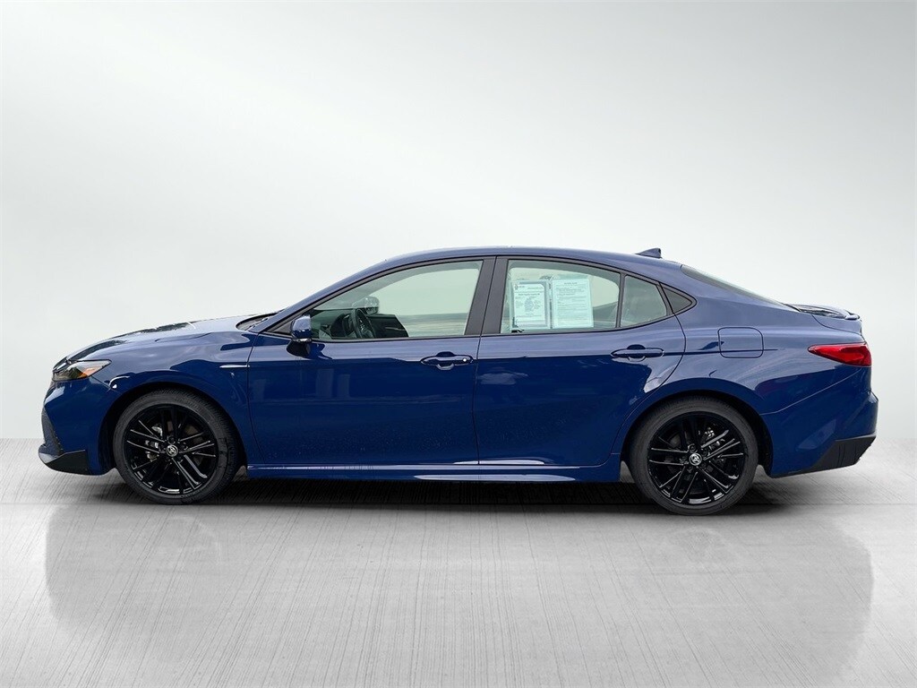 2025 Toyota Camry Hybrid photo 4