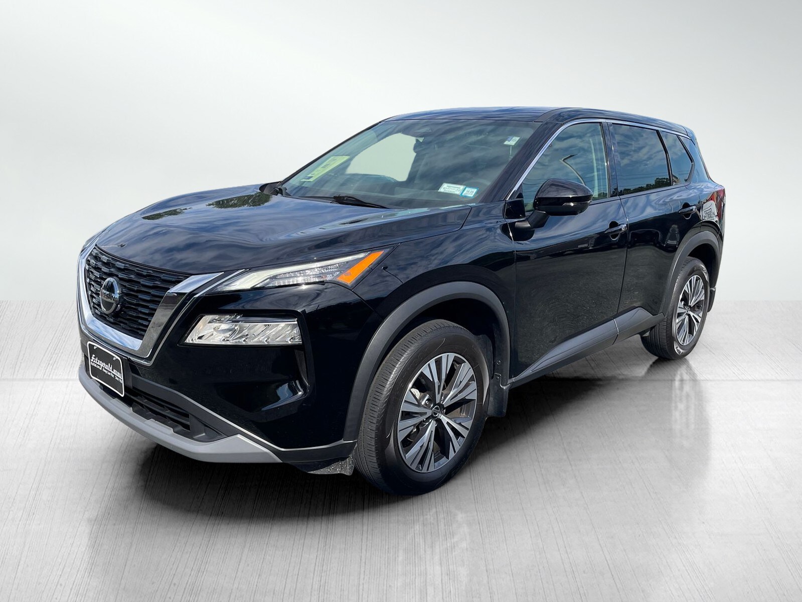 2021 Nissan Rogue SV photo 2