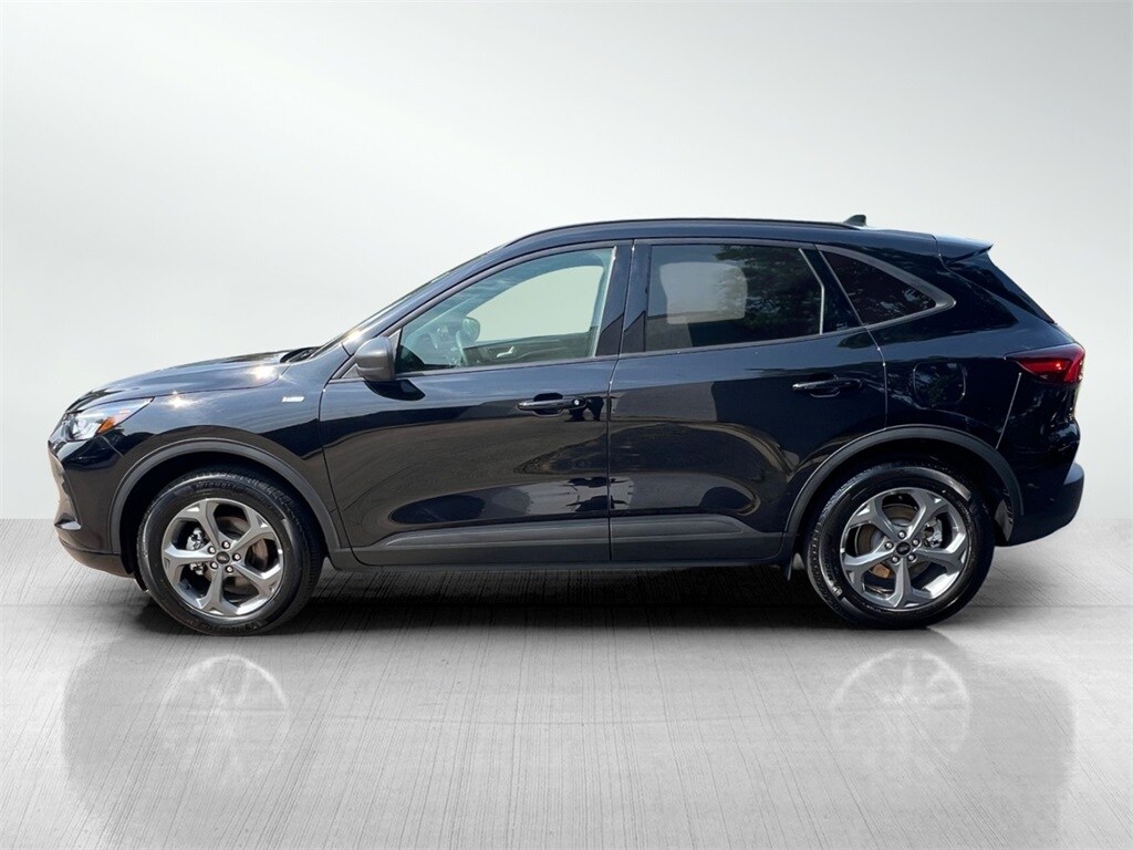 2025 Ford Escape ST-Line photo 3