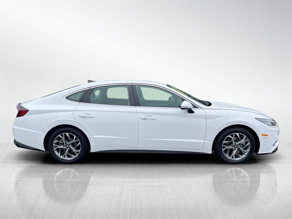 2023 Hyundai Sonata SEL photo 3