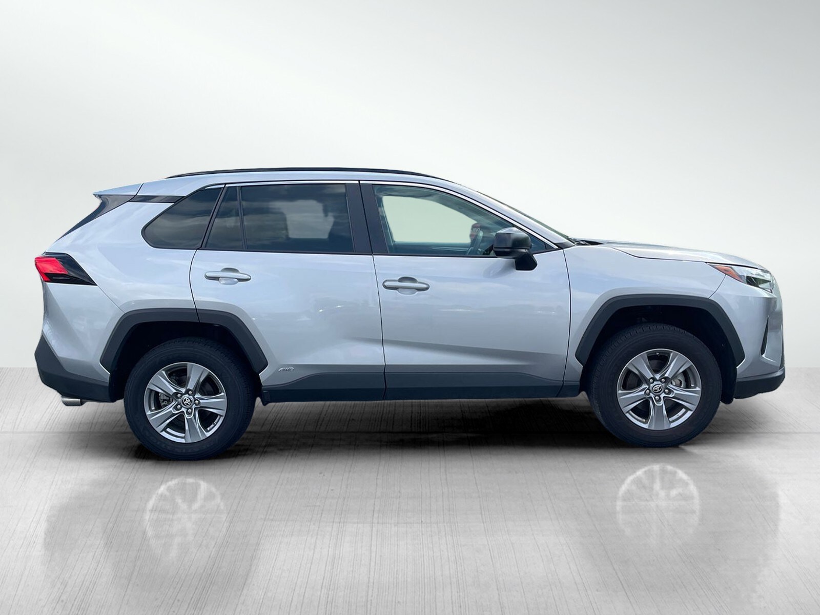 2024 Toyota RAV4 Hybrid LE photo 3