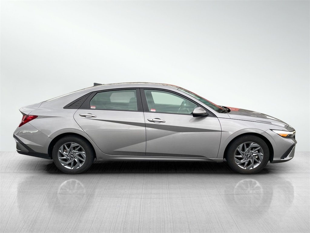 Used 2024 Hyundai Elantra SEL Sedan