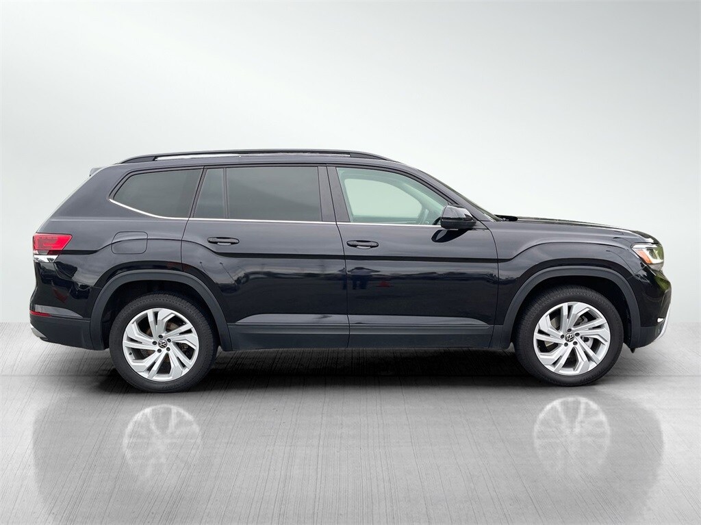 2022 Volkswagen Atlas V6 SE Technology photo 2