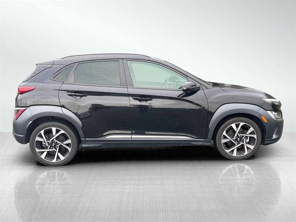 2023 Hyundai Kona Limited photo 3