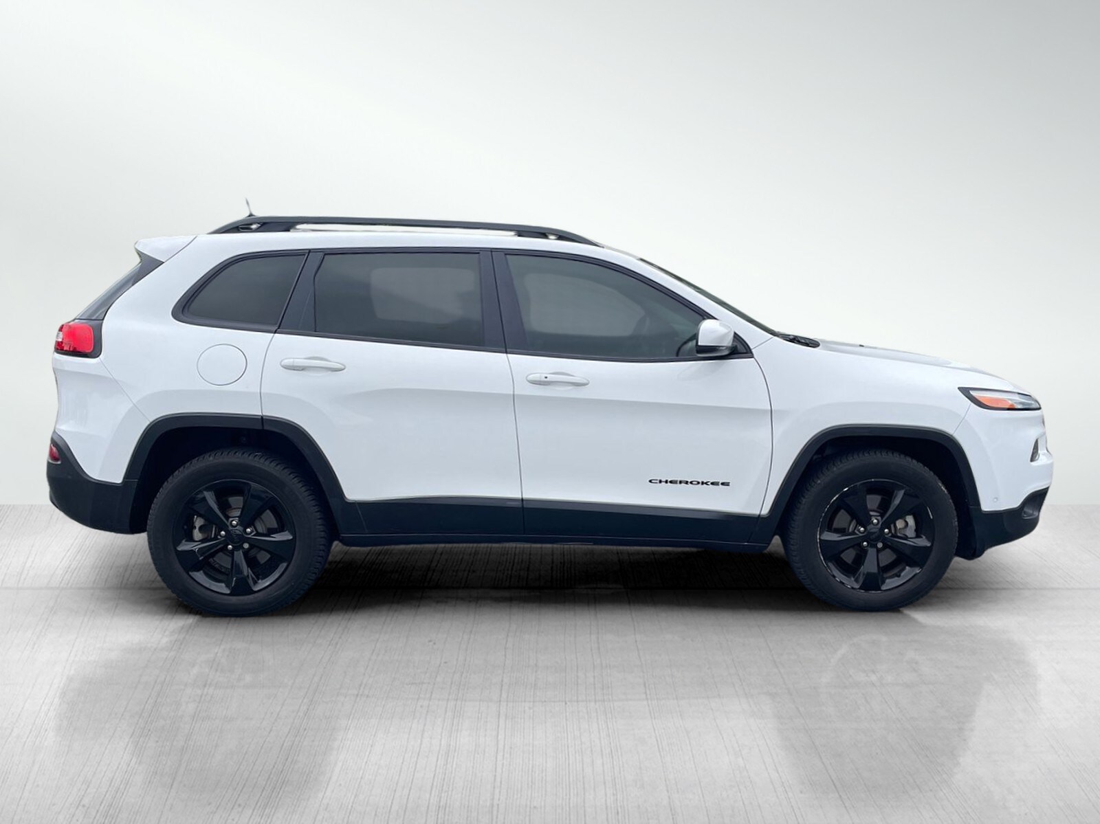 2016 Jeep Cherokee High Altitude photo 2