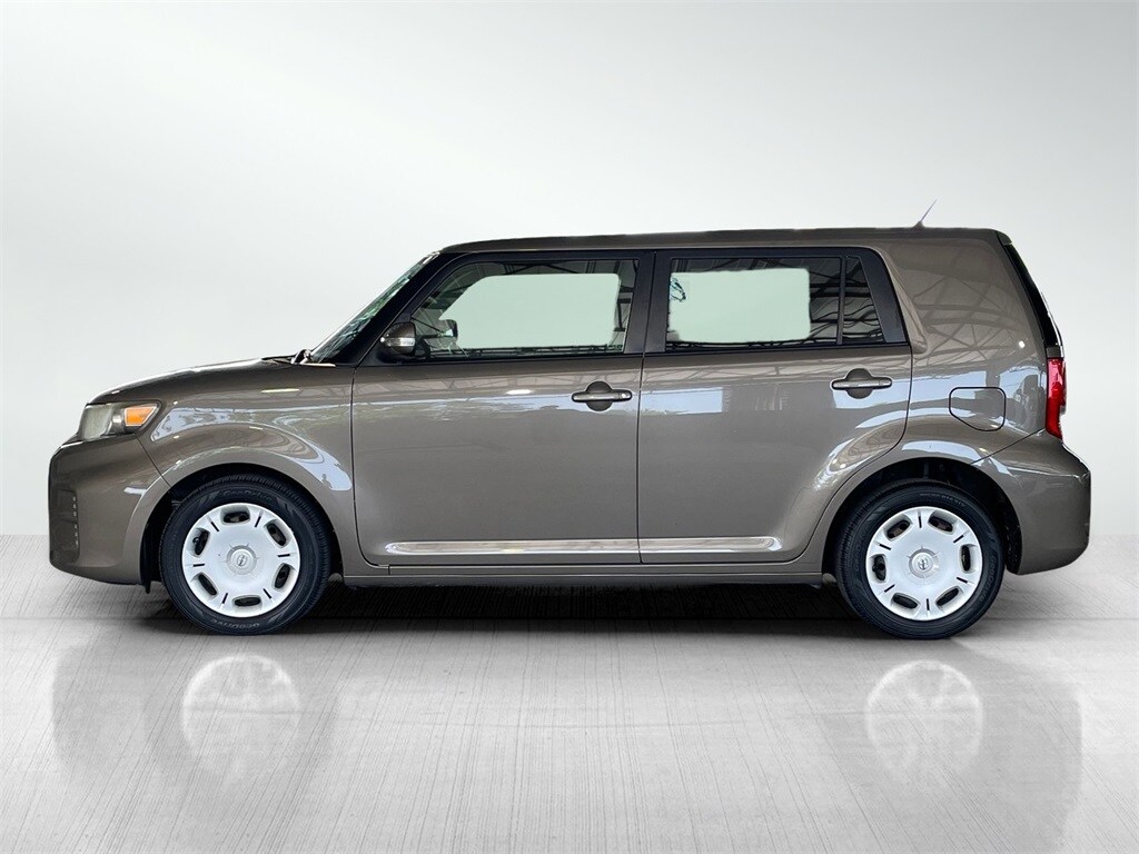 2014 Scion xB Base photo 3