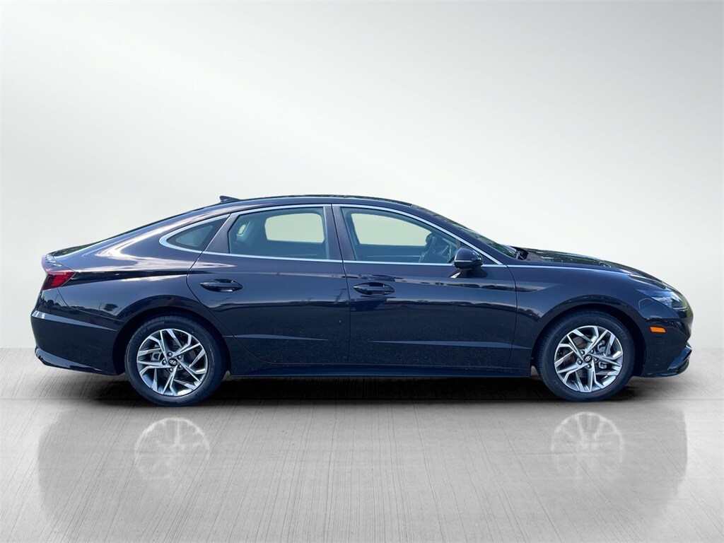 2023 Hyundai Sonata SEL photo 3