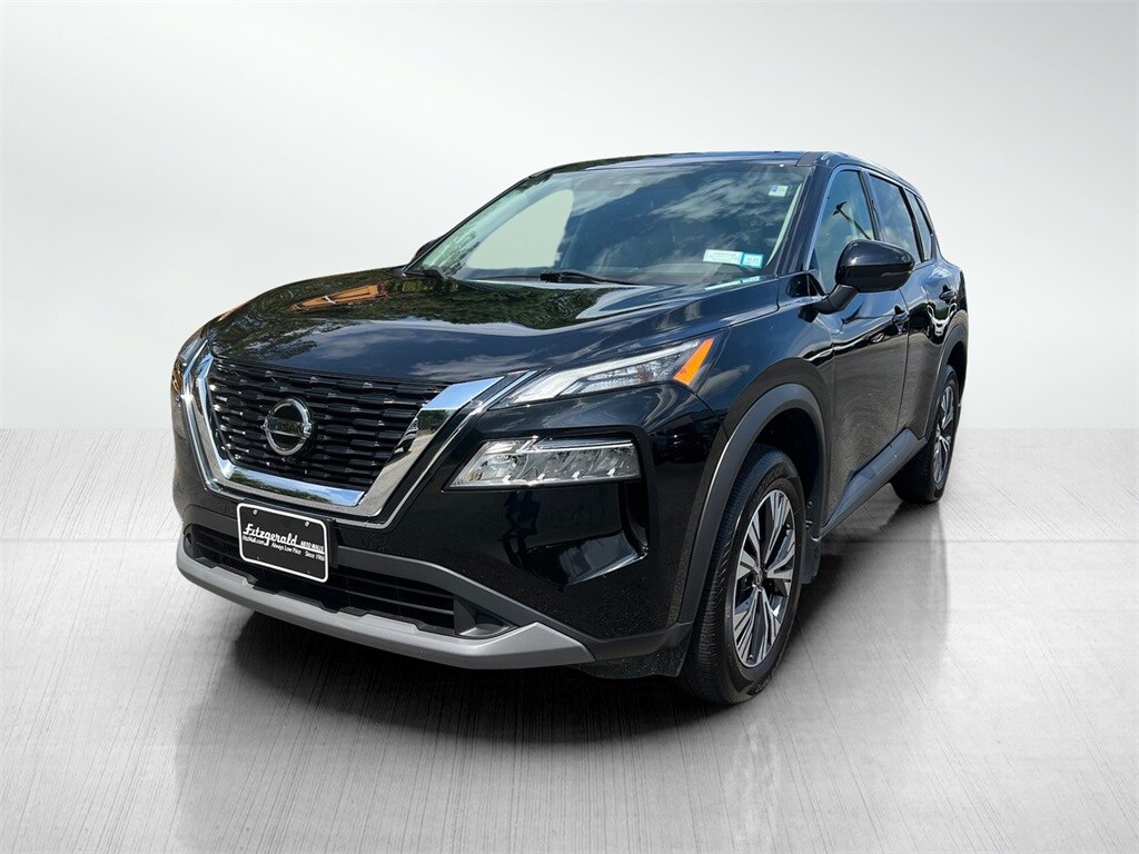 2021 Nissan Rogue SV photo 2