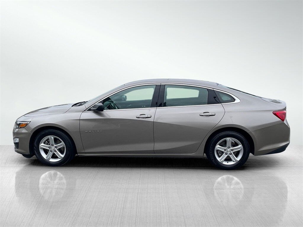 2023 Chevrolet Malibu photo 4