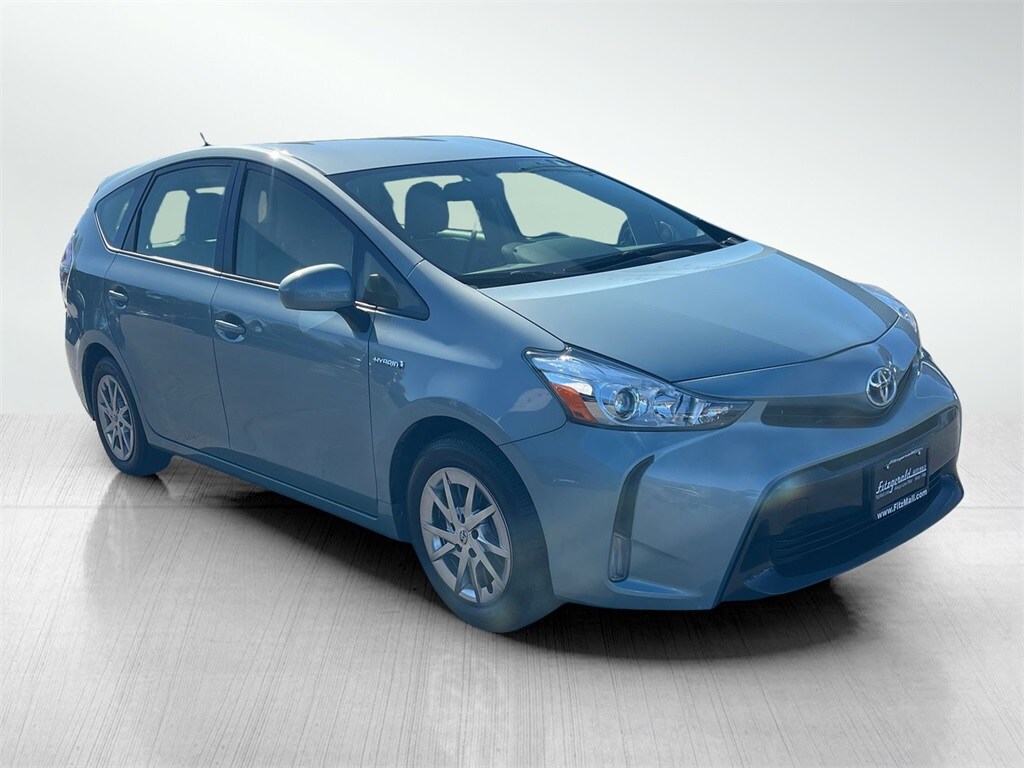 Used 2017 Toyota Prius v 5-Door Four Wagon