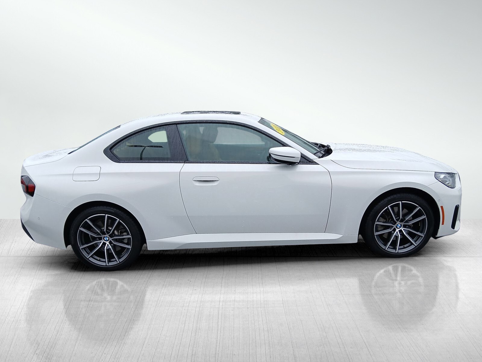 2023 Bmw 230i xDrive Coupe photo 4