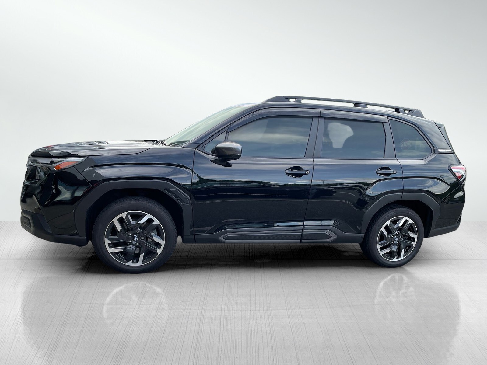 2025 Subaru Forester Limited Base photo 2