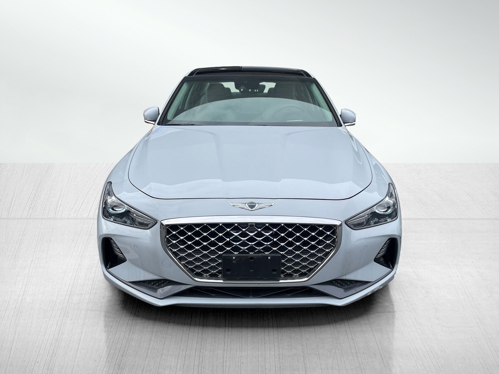 2019 Genesis G70 2.0T Advanced photo 2