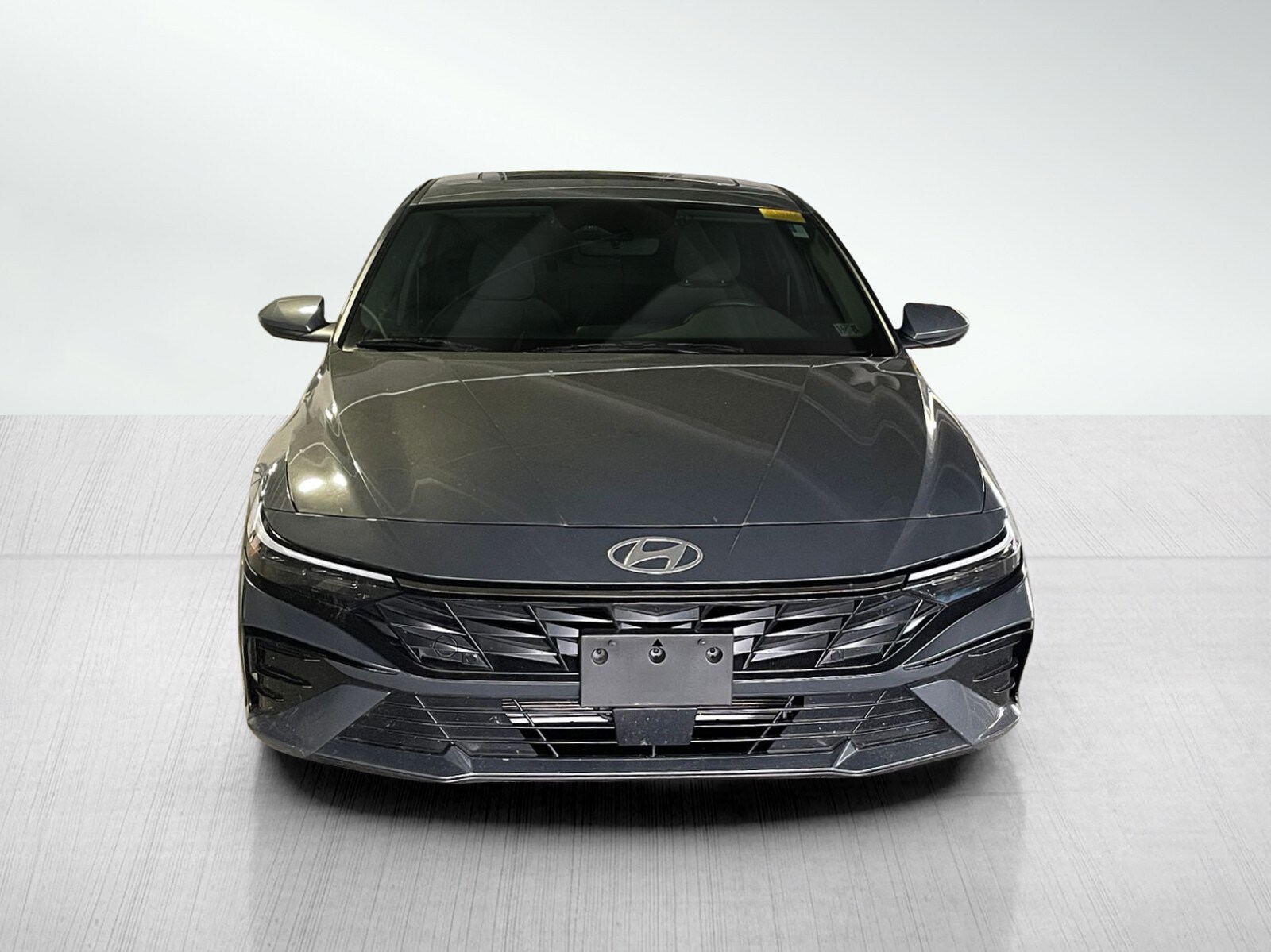 2024 Hyundai Elantra SEL Convenience photo 2