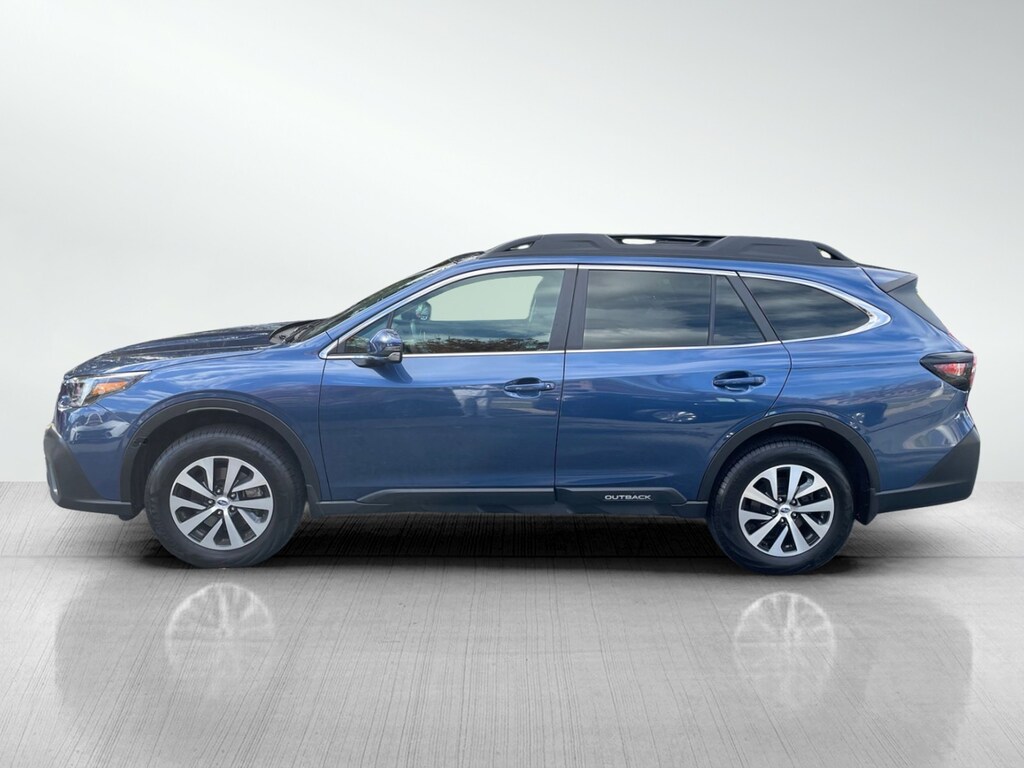 Used 2022 Subaru Outback Premium SUV