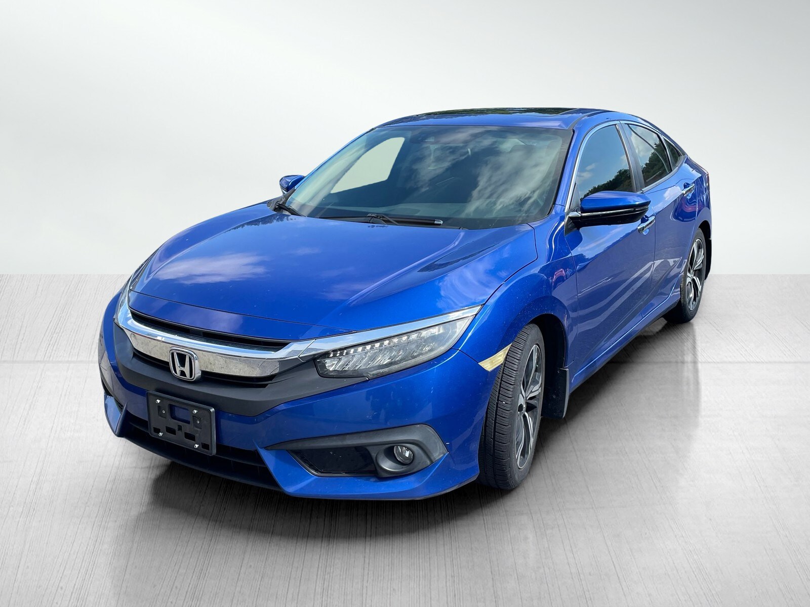 2017 Honda Civic Touring photo 3