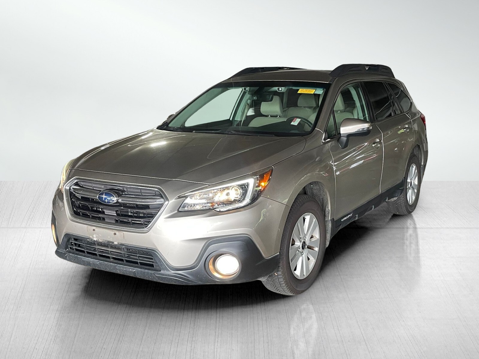 2018 Subaru Outback 2.5i Premium photo 3