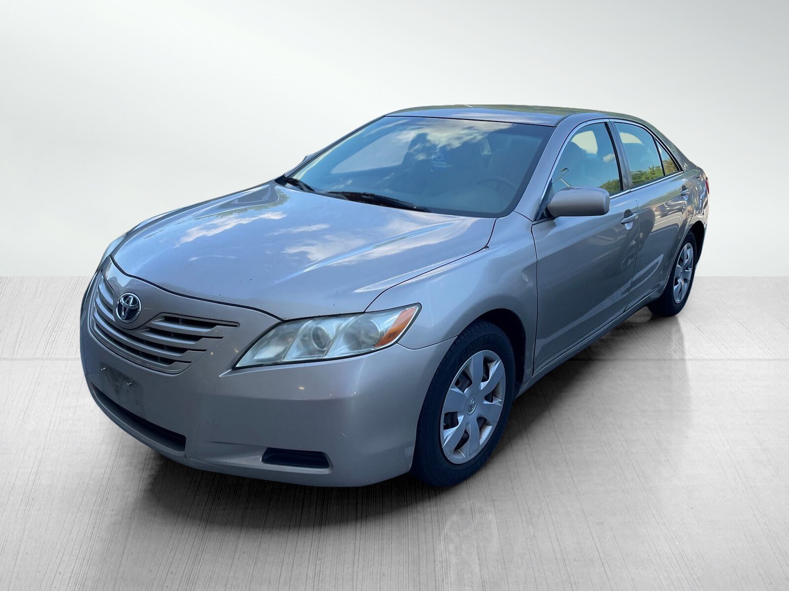 2009 Toyota Camry LE photo 3