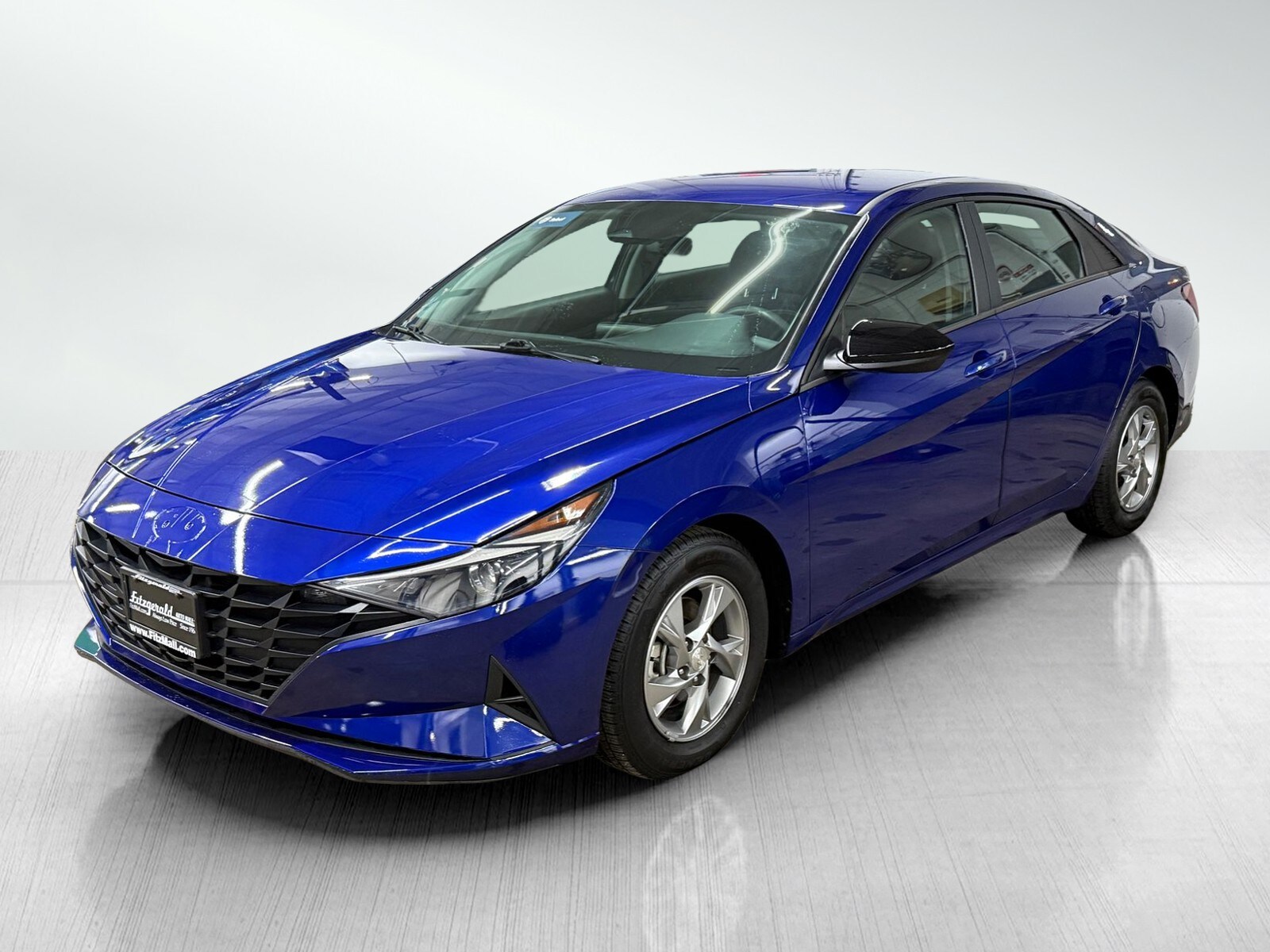 2022 Hyundai Elantra SE photo 2